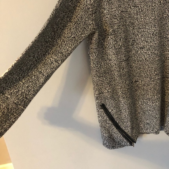 NY&Company Sweater - Picture 3 of 3